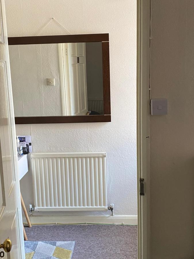 Homestay Canterbury Guest House - Large Room, Near City Centre *